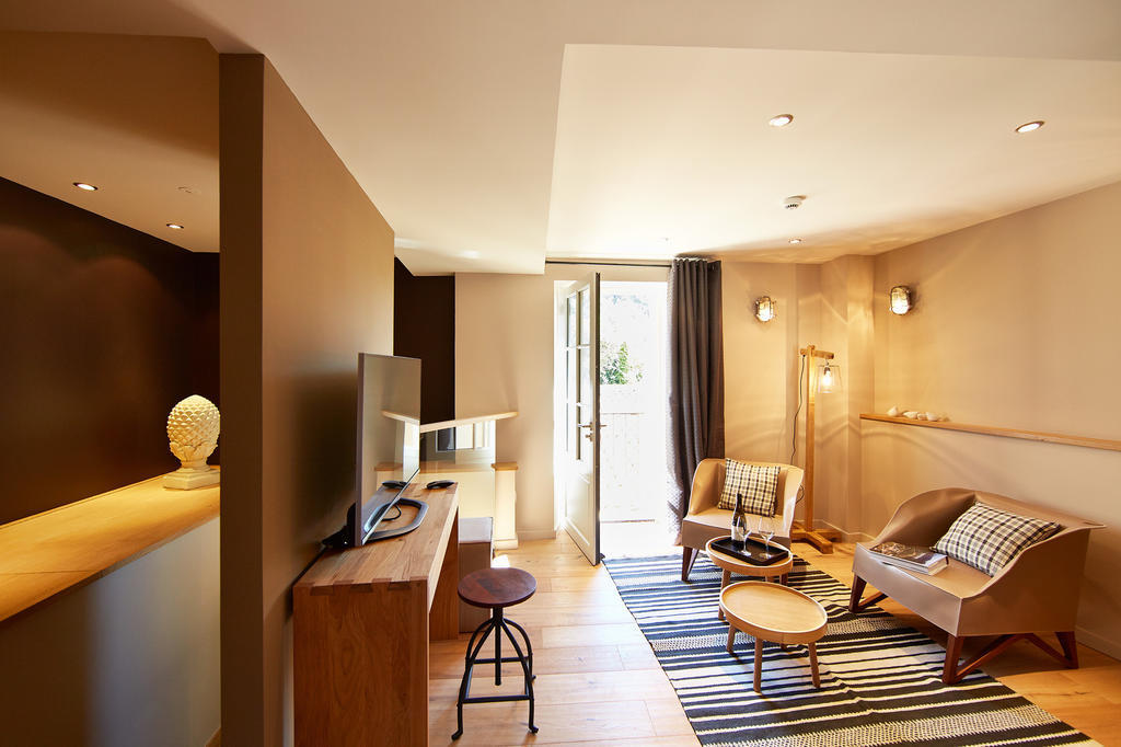 Les Chambres De L'Oustalet, Chambres D'Hotes Et Restaurant Etoile 지공다스 객실 사진