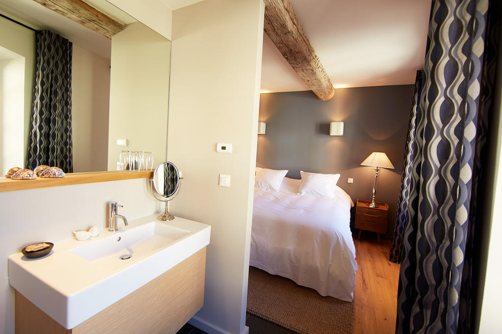 Les Chambres De L'Oustalet, Chambres D'Hotes Et Restaurant Etoile 지공다스 객실 사진